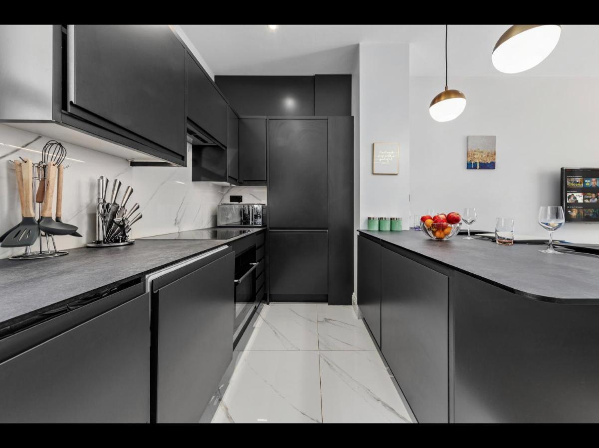Stylish 2 Bedroom Apartment In Westminster Sleeps 5 With Ac Лондон Экстерьер фото