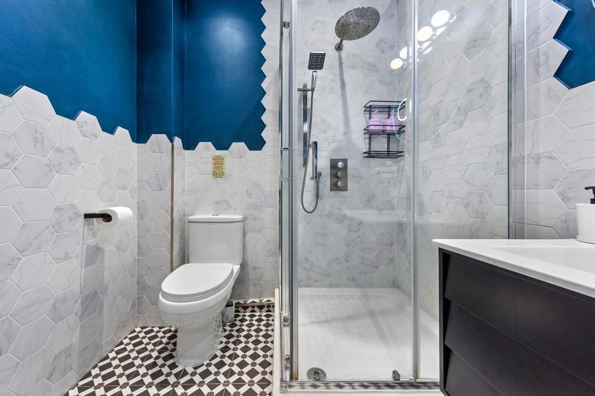 Stylish 2 Bedroom Apartment In Westminster Sleeps 5 With Ac Лондон Экстерьер фото
